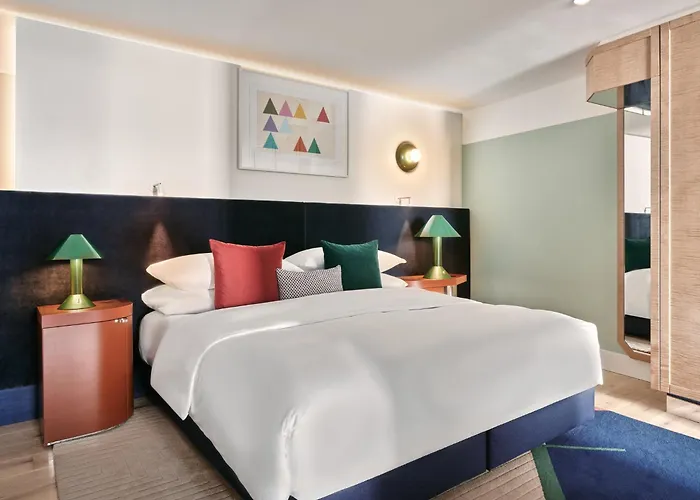 Kimpton Main Frankfurt By Ihg Otel